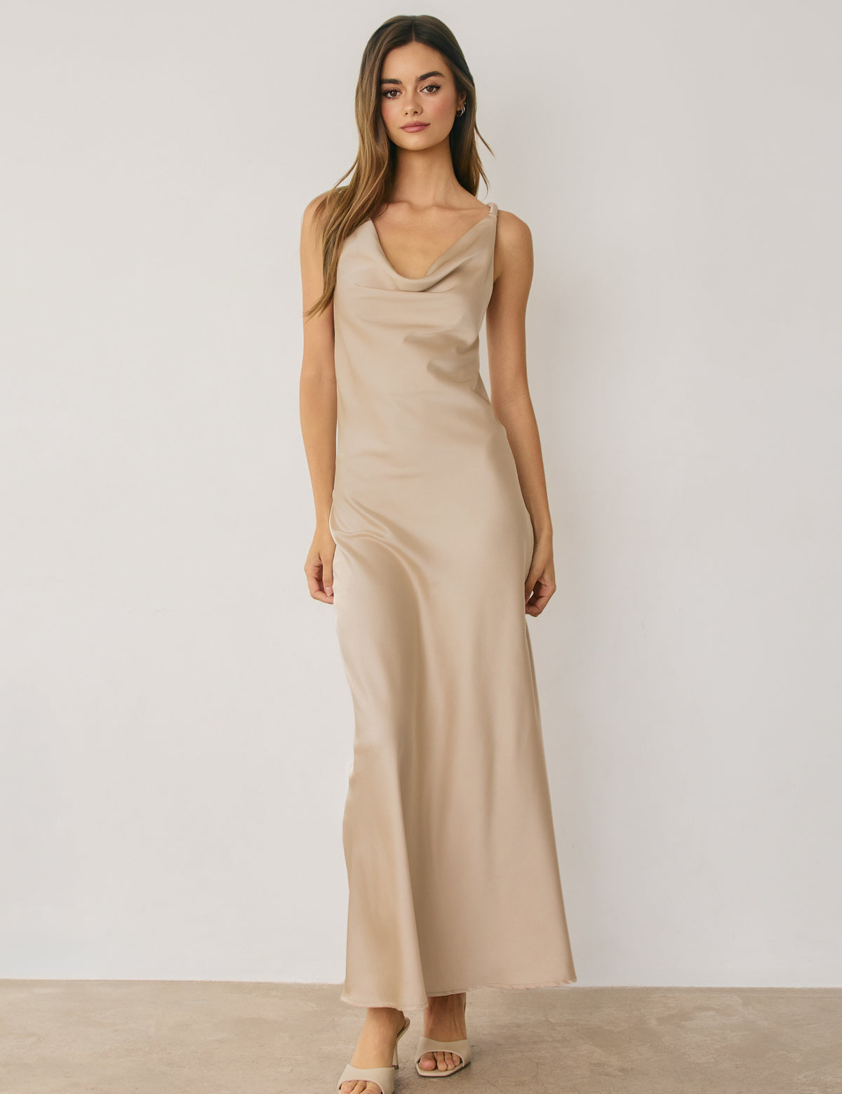 SATIN TWISTED STRAP MAXI DRESS Anima Guzga
