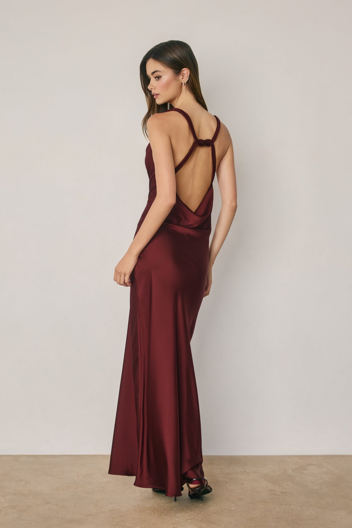 SATIN TWISTED STRAP MAXI DRESS Anima Guzga
