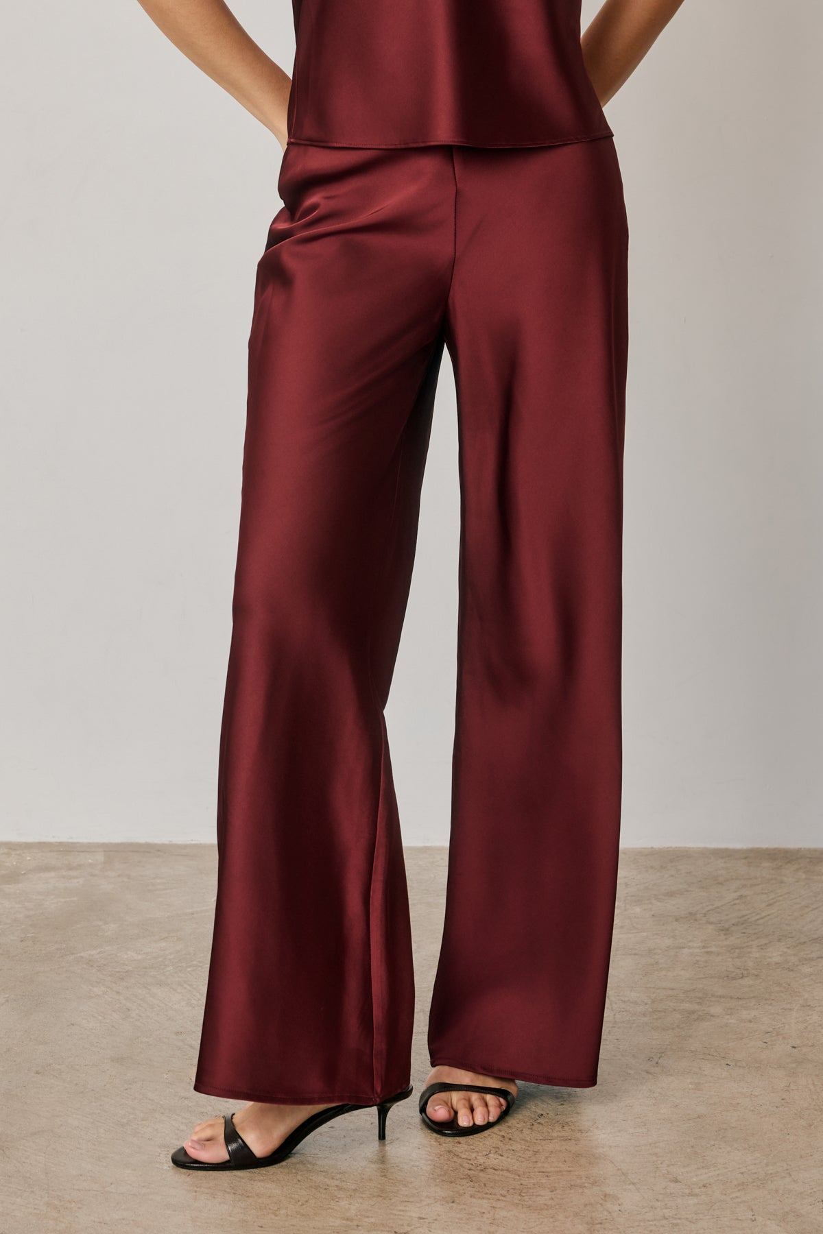 SATIN RELAXED STRAIGHT LEG PANTS Anima Guzga