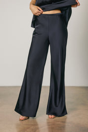 SATIN RELAXED STRAIGHT LEG PANTS Anima Guzga
