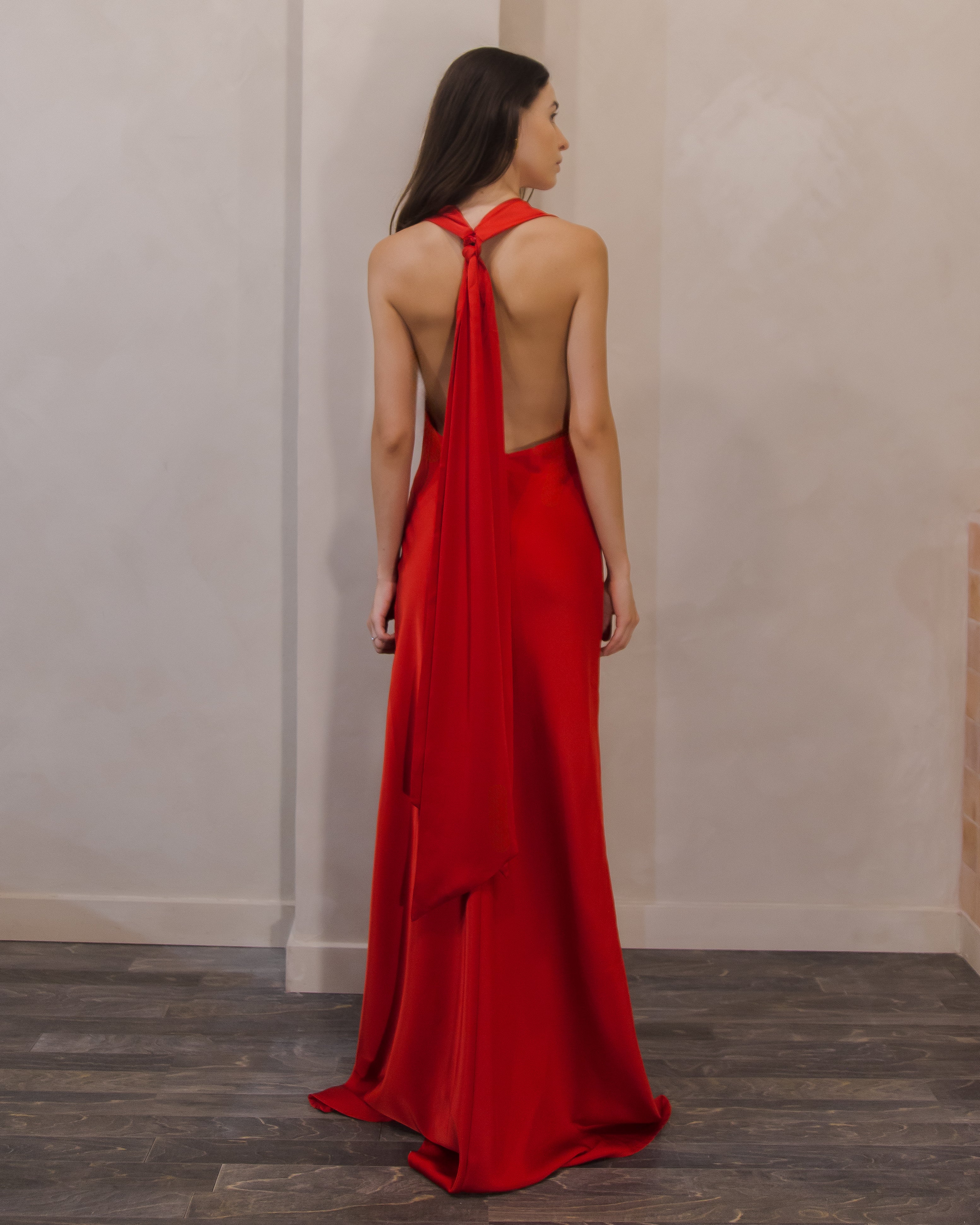 NIGHTS IN WHITE SATIN DRESS