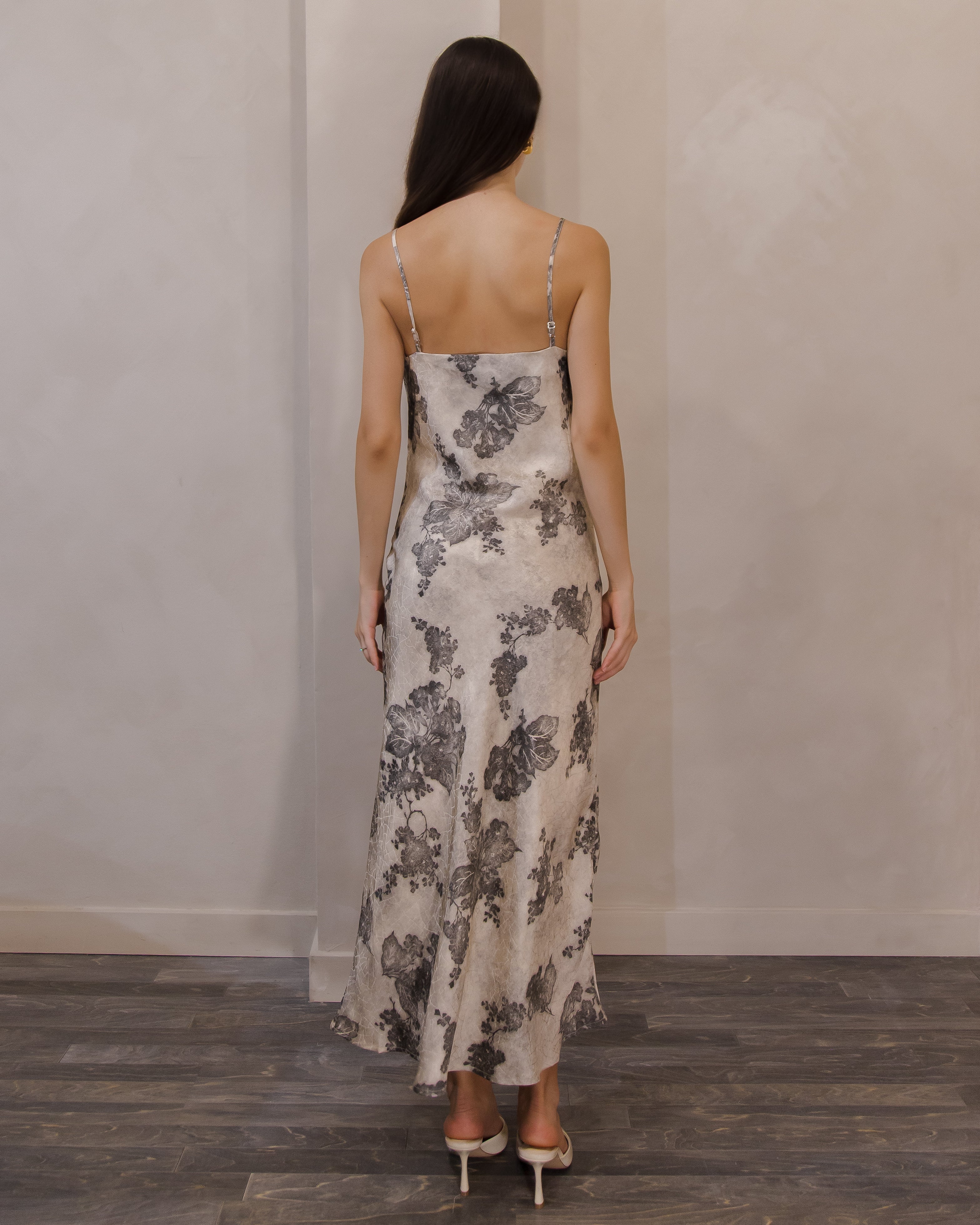 SAVANNAH FLOWER DRESS