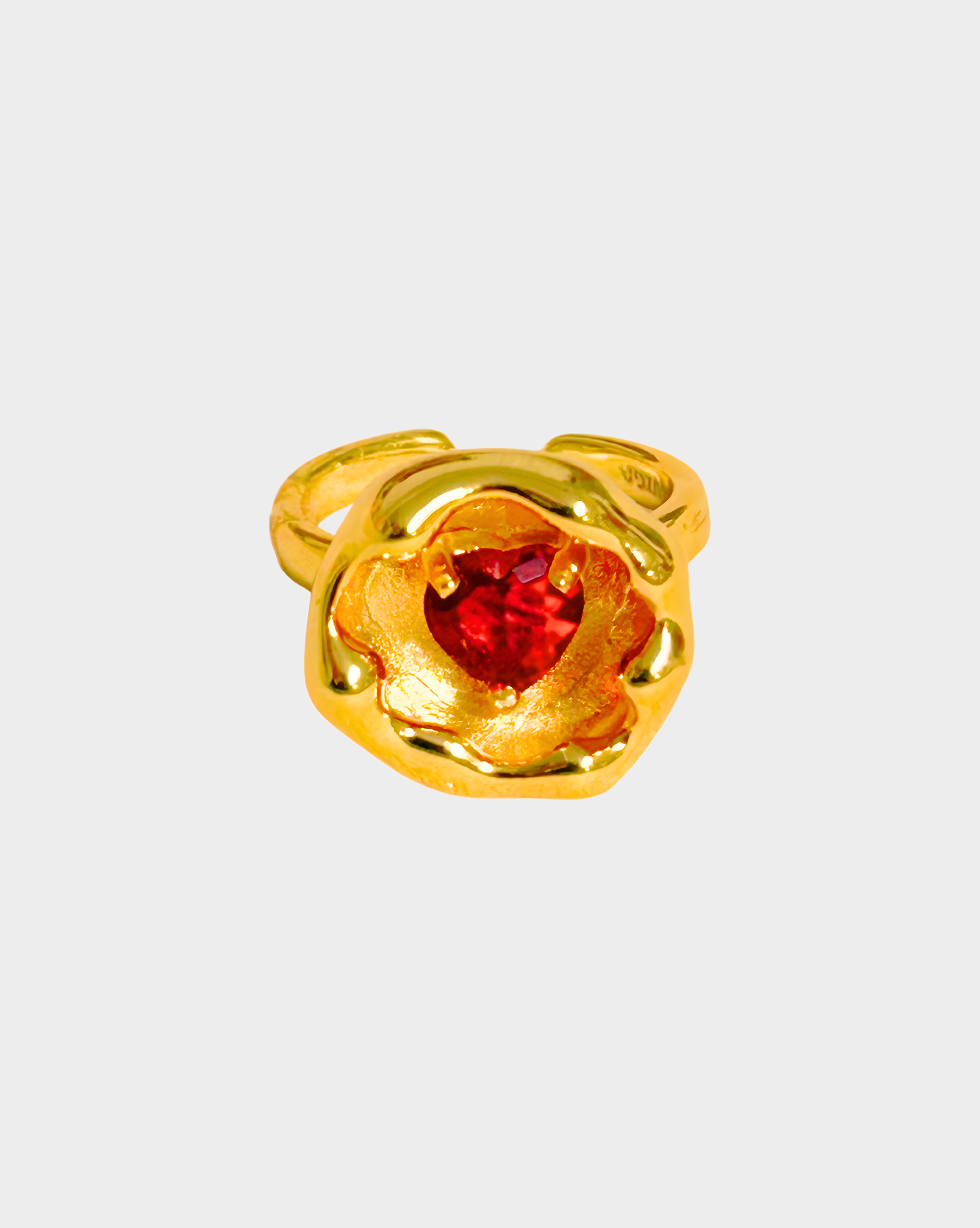 CAVE OF HEART RING