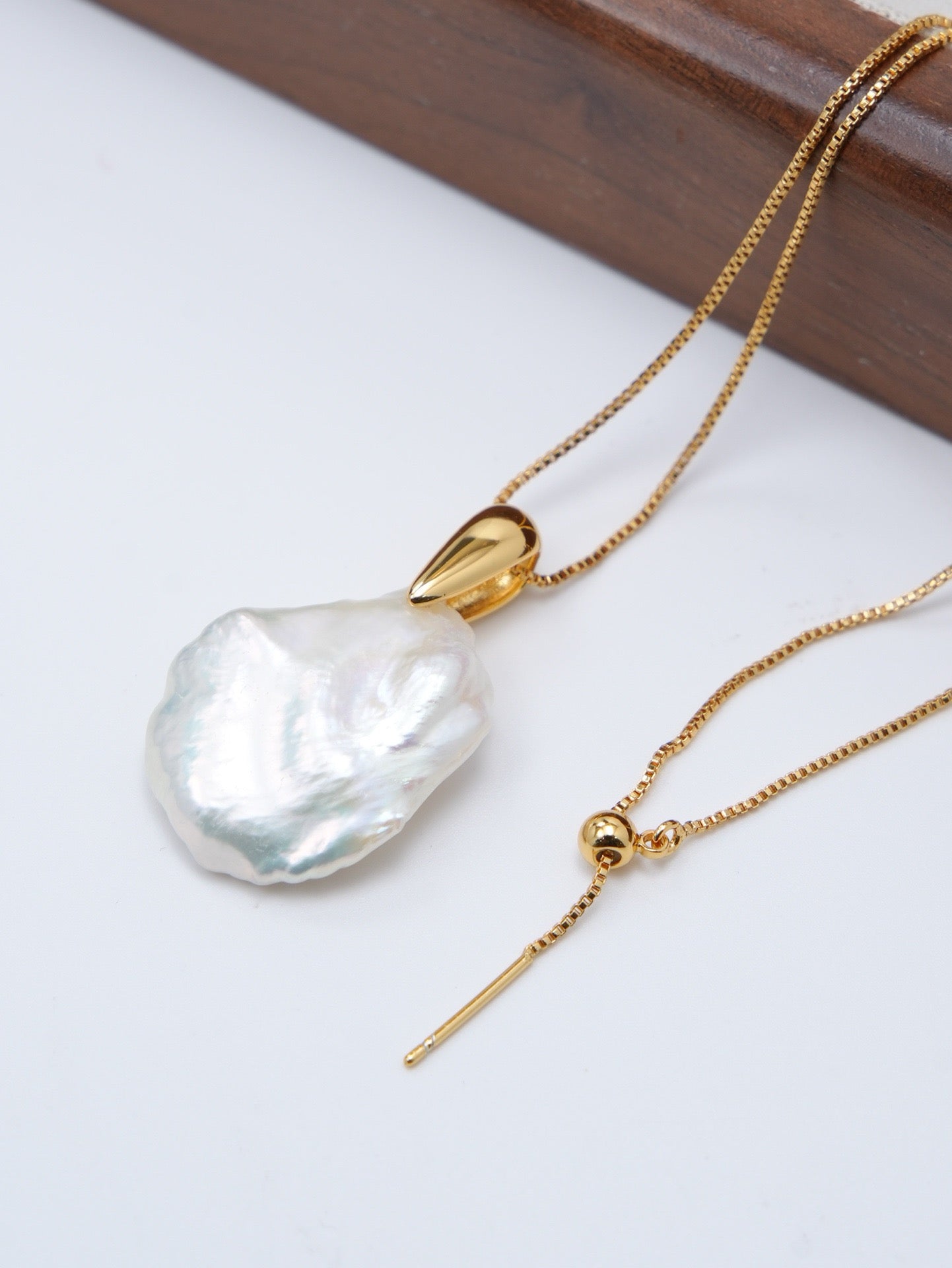 TULA NECKLACE