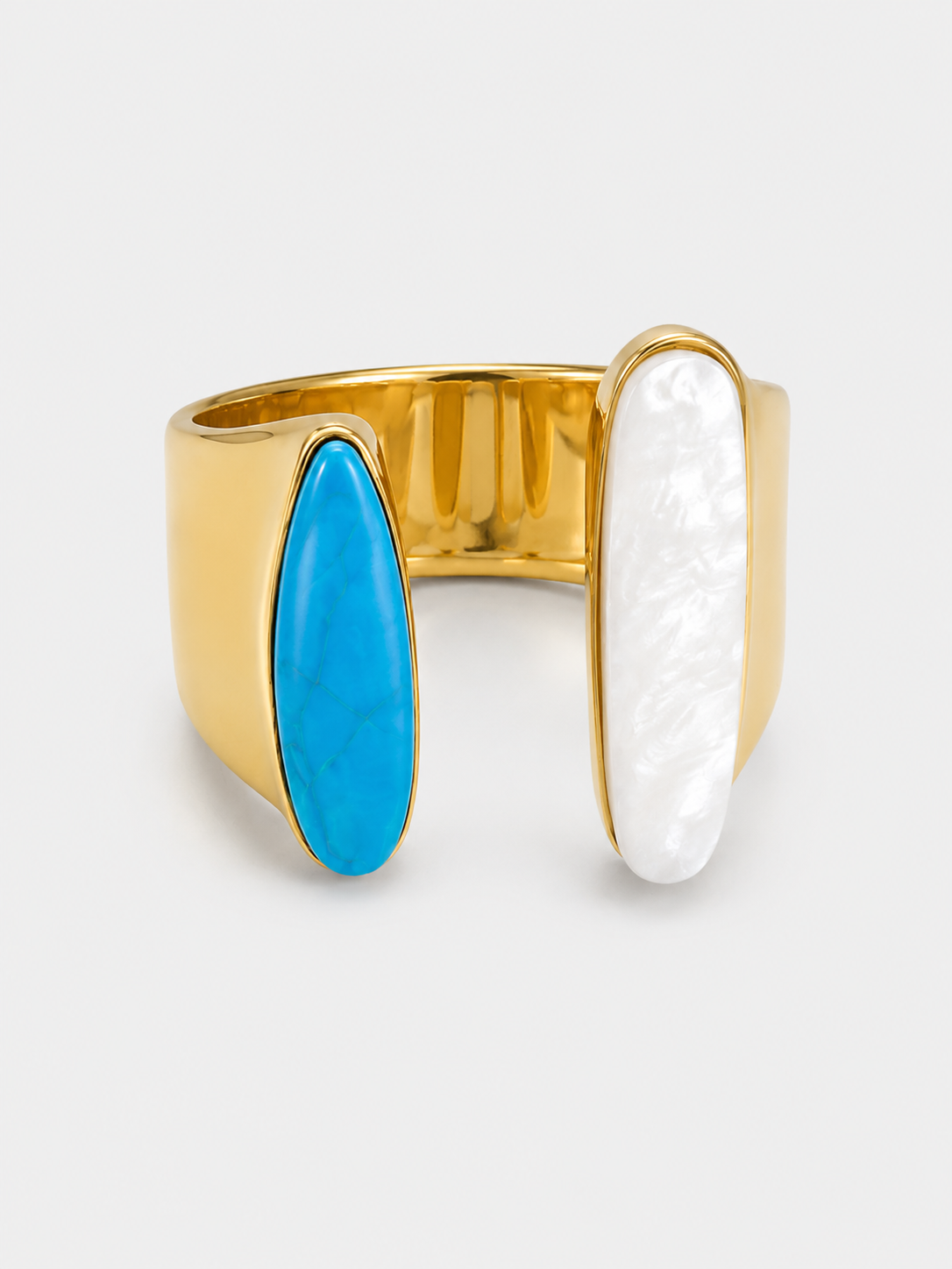 CRYSTAL BLUE PERSUASION RING Anima Guzga