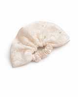 SILK SCRUNCHIE