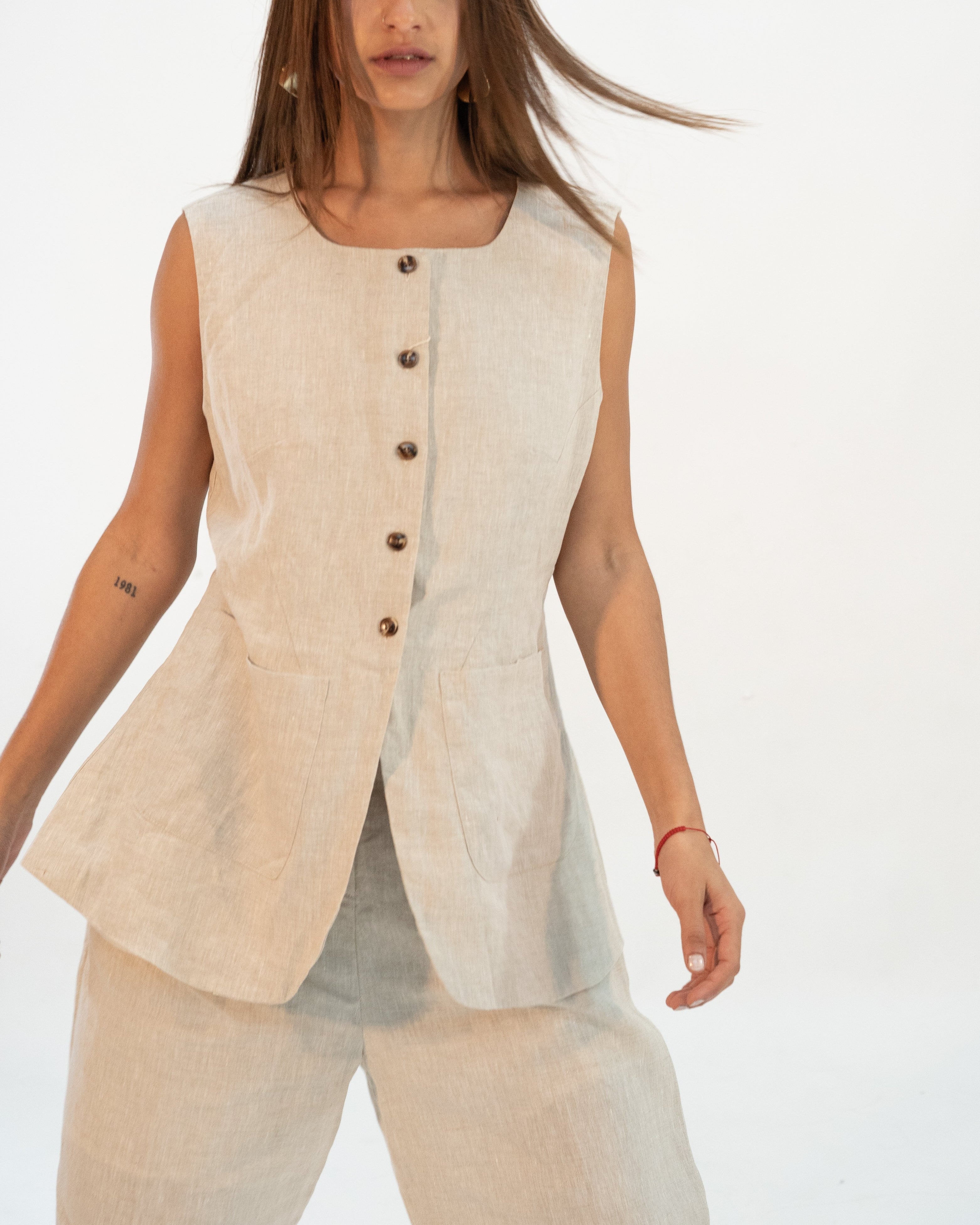 SOUTHERN NIGHTS LINEN VEST