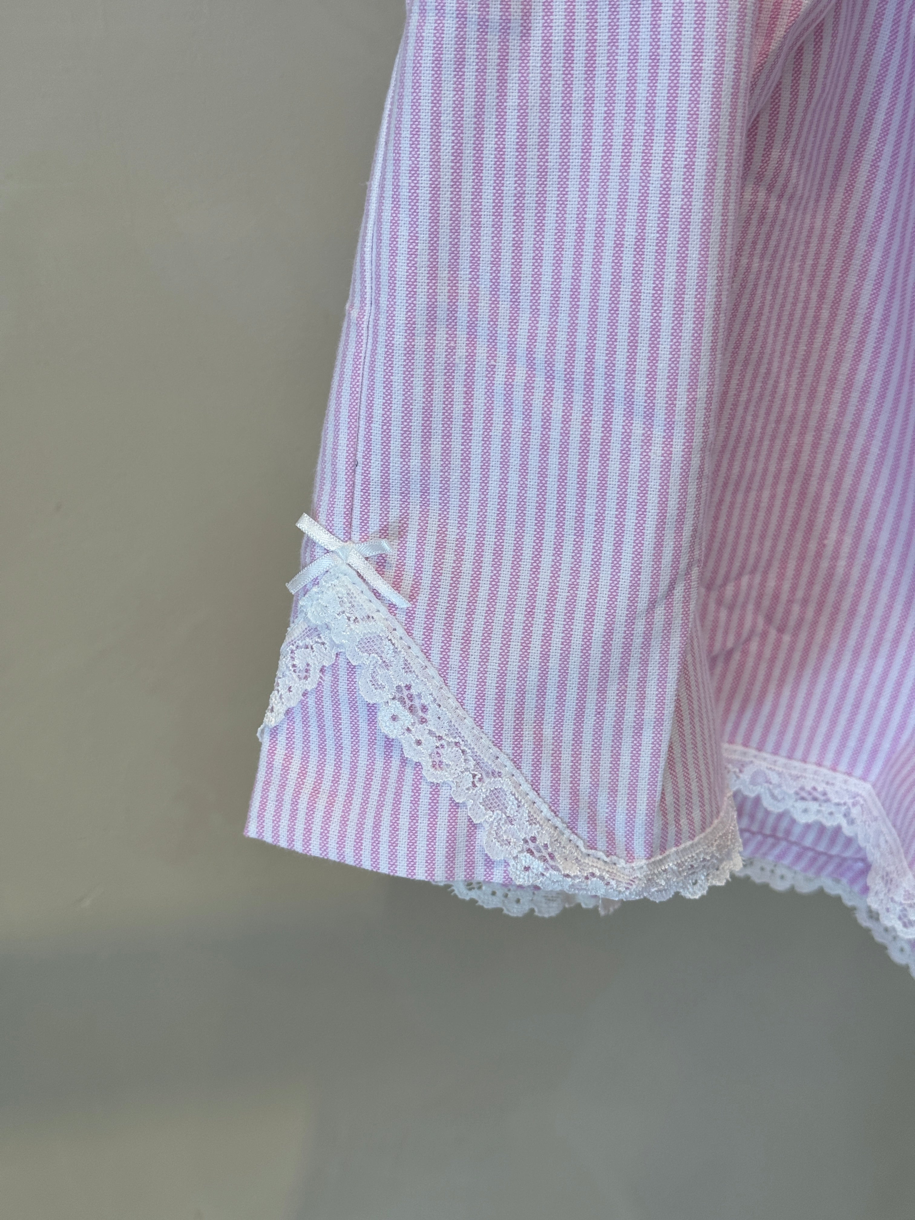 GESTREIFTE SHORTS