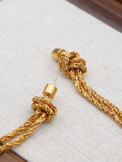 THE KNOTTED EARRINGS