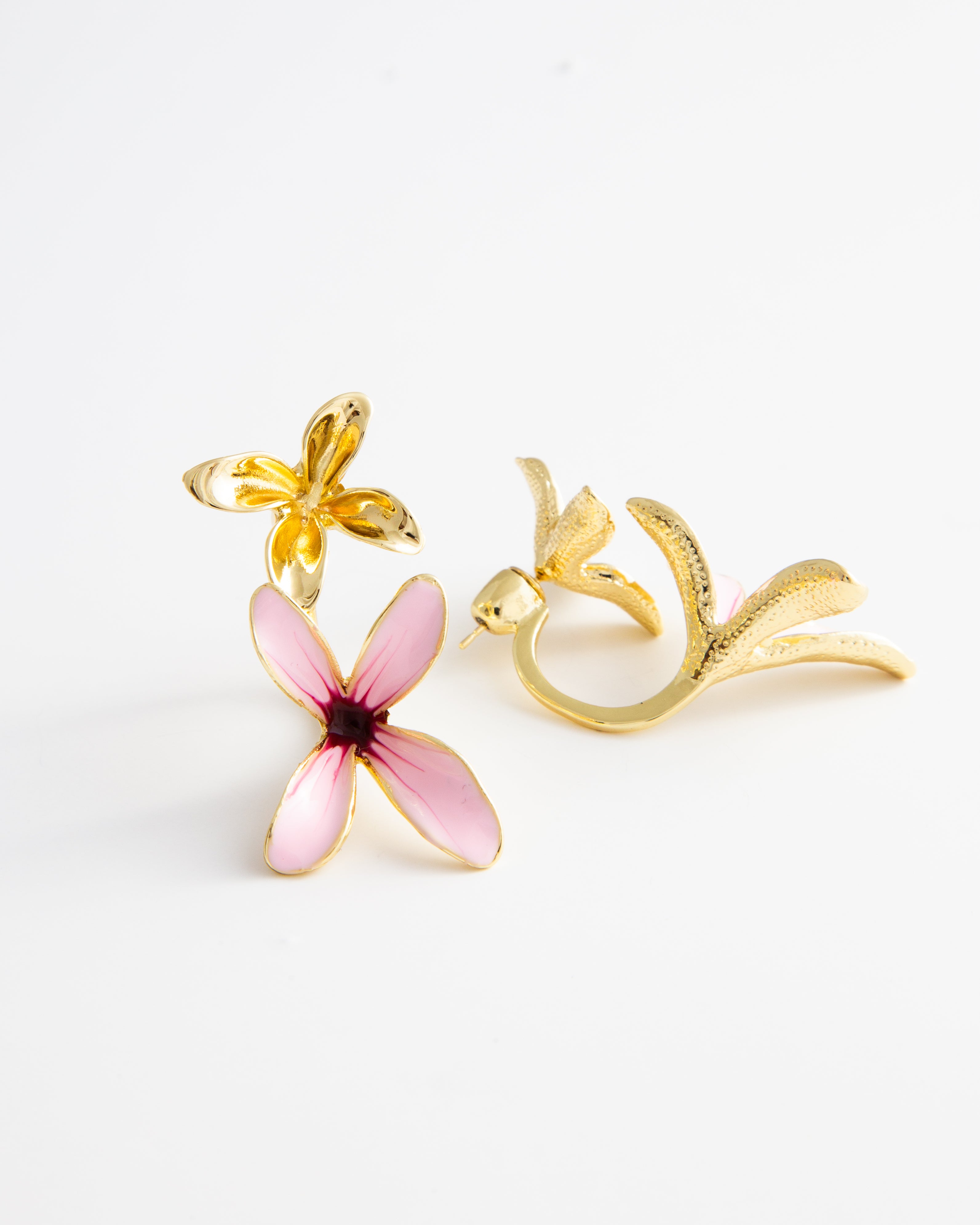 PENDIENTES DE LIRIO