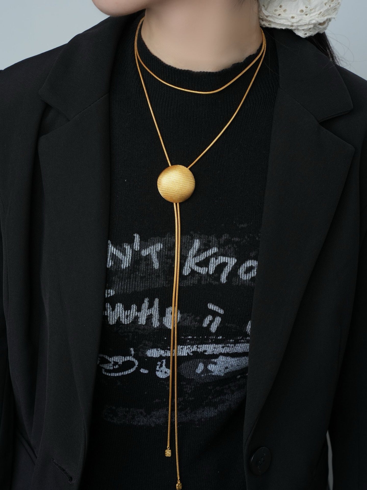 NIGHT FEVER NECKLACE