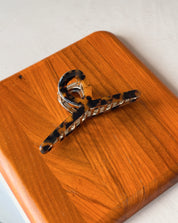 SWIRL HAIR CLAW CLIP