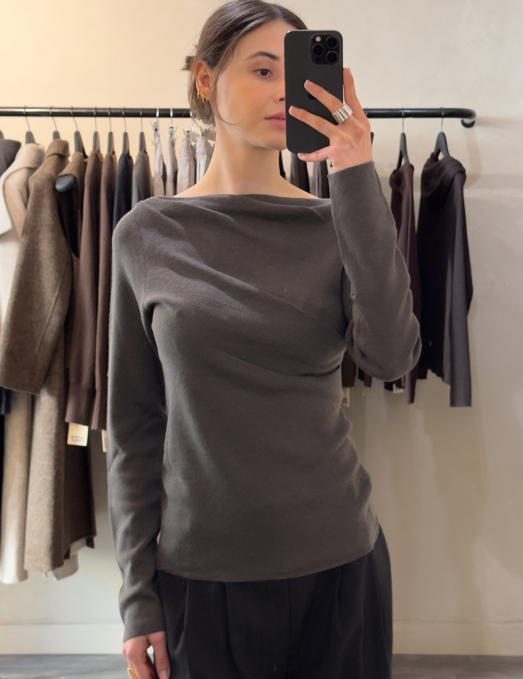 HUNTER TOP