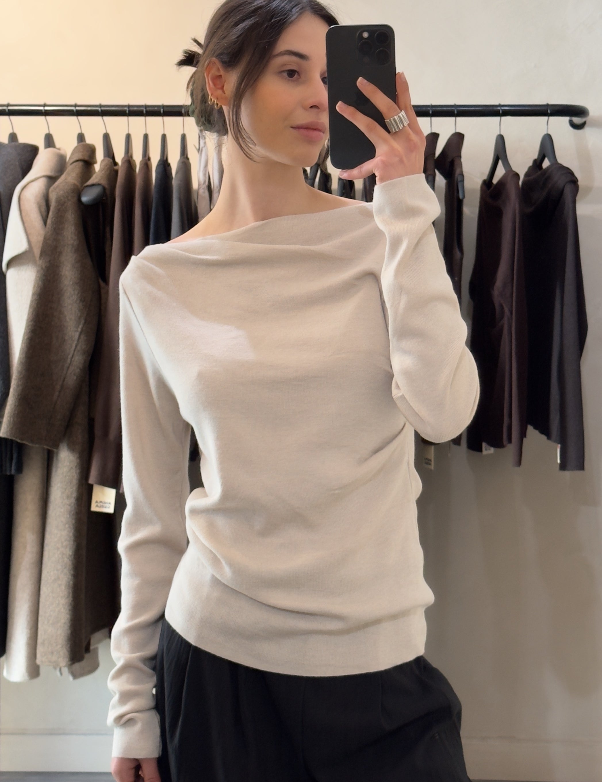HUNTER TOP