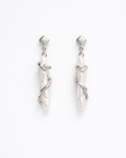KESHI PEARL EARRINGS Anima Guzga