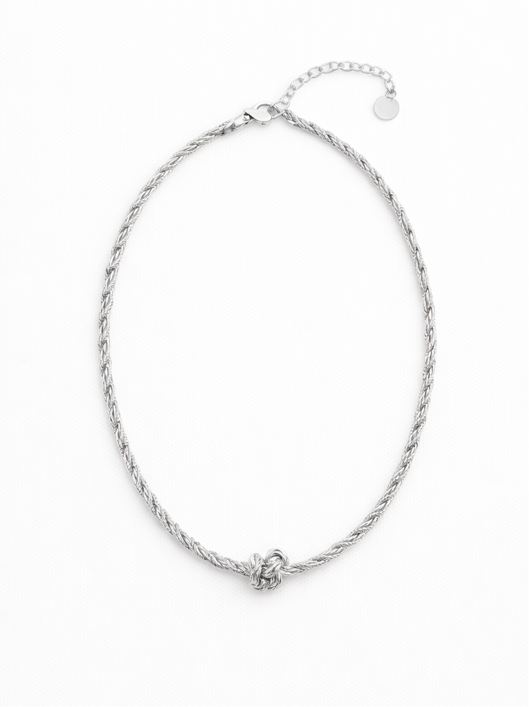 THE KNOTTED CHAIN NECKLACE
