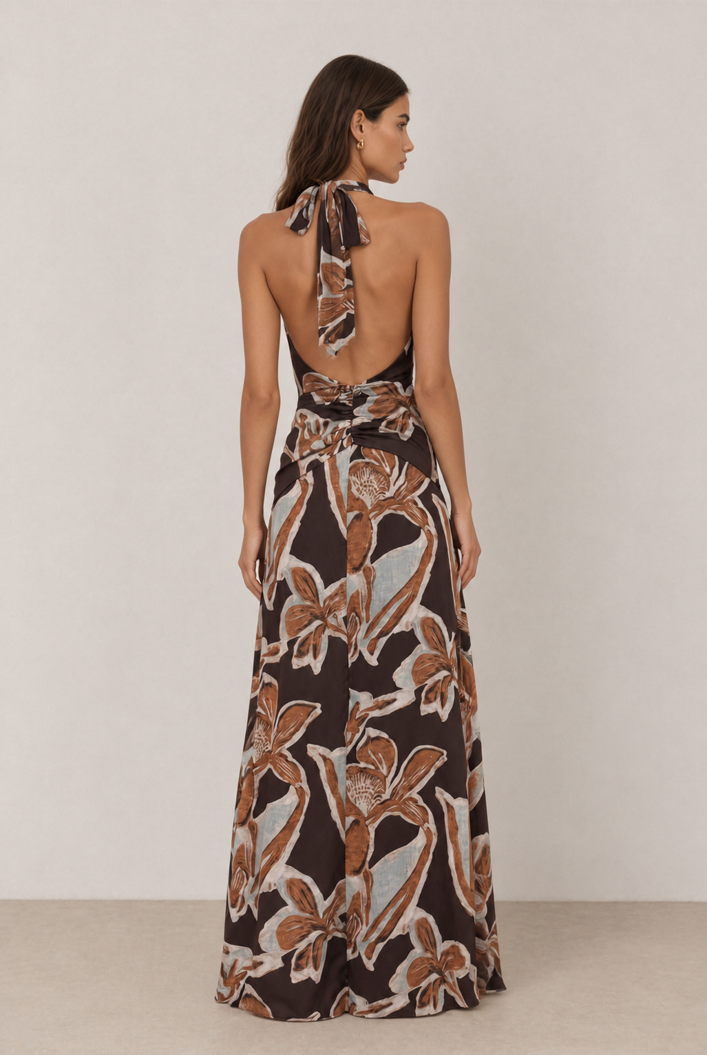 ABSTRACT BELTED HALTER MAXI DRESS Anima Guzga