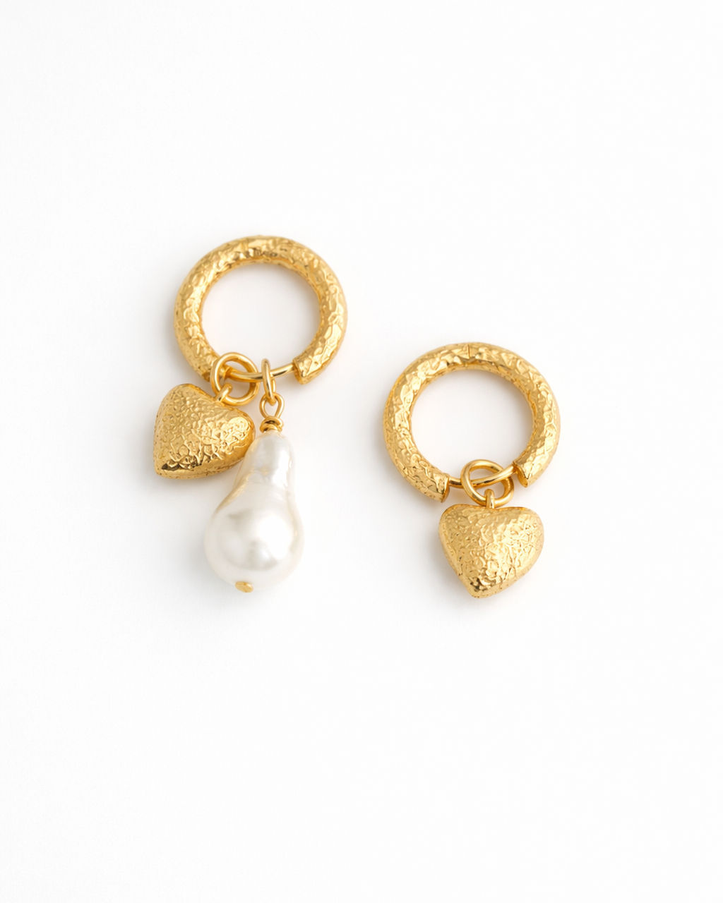 LONELY HEARTS CLUB PEARL EARRINGS Anima Guzga